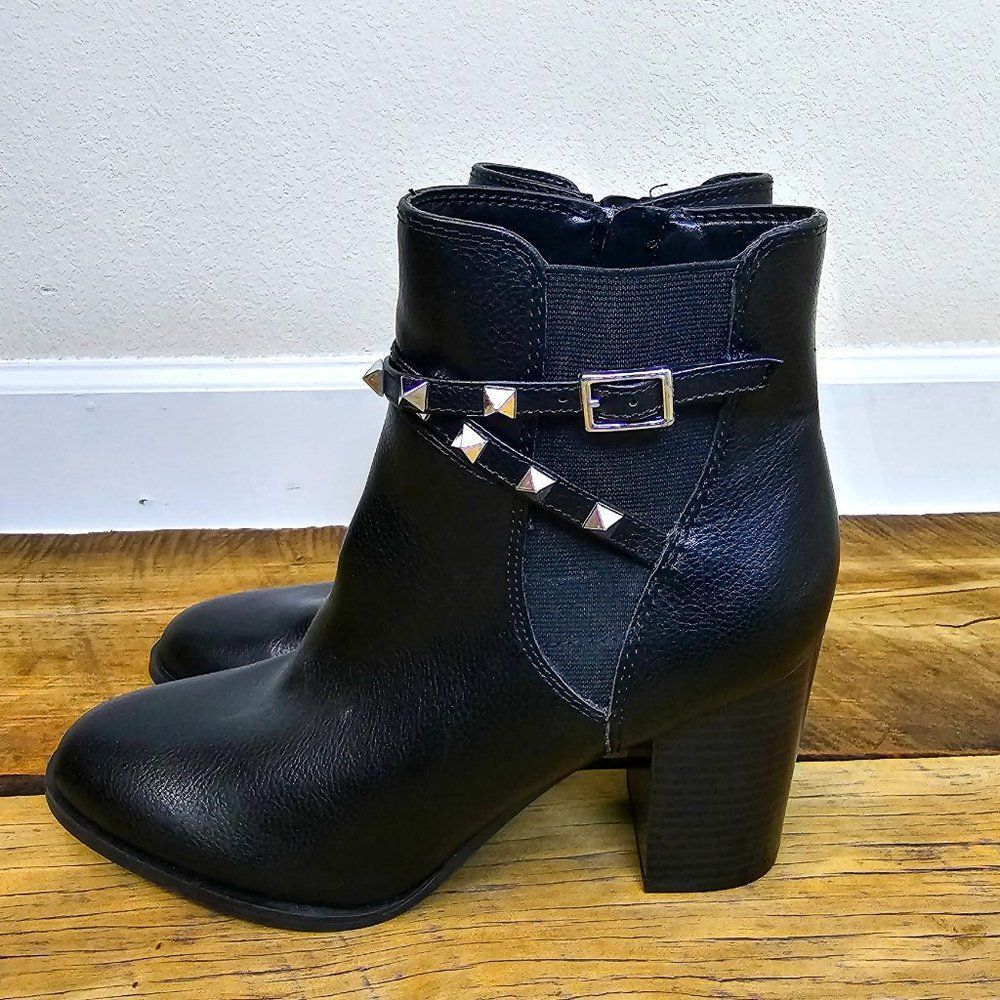 NWOT Nine West Donda Studded 3" Heeled Booties Black with Zippers on Side Size 7